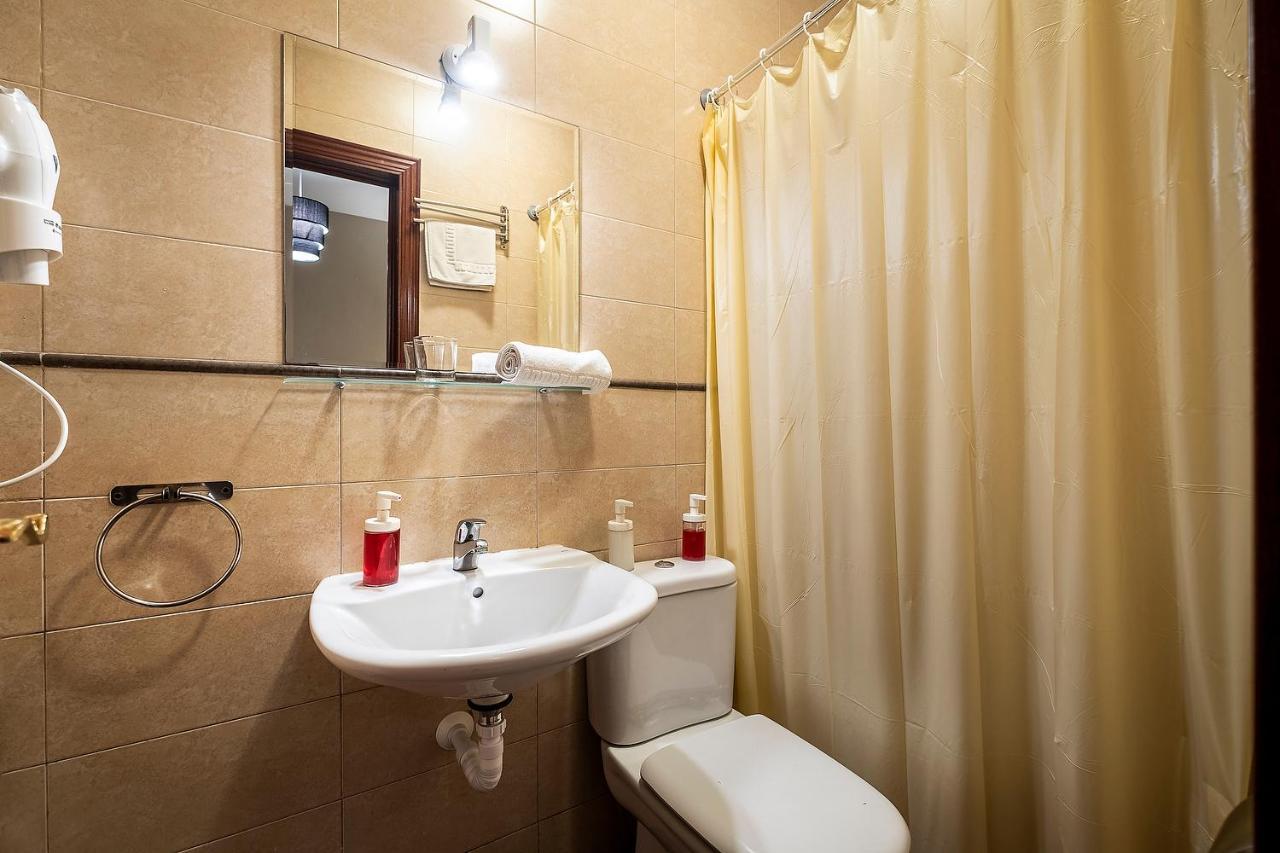 Noches De Triana Hotel Seville Ngoại thất bức ảnh