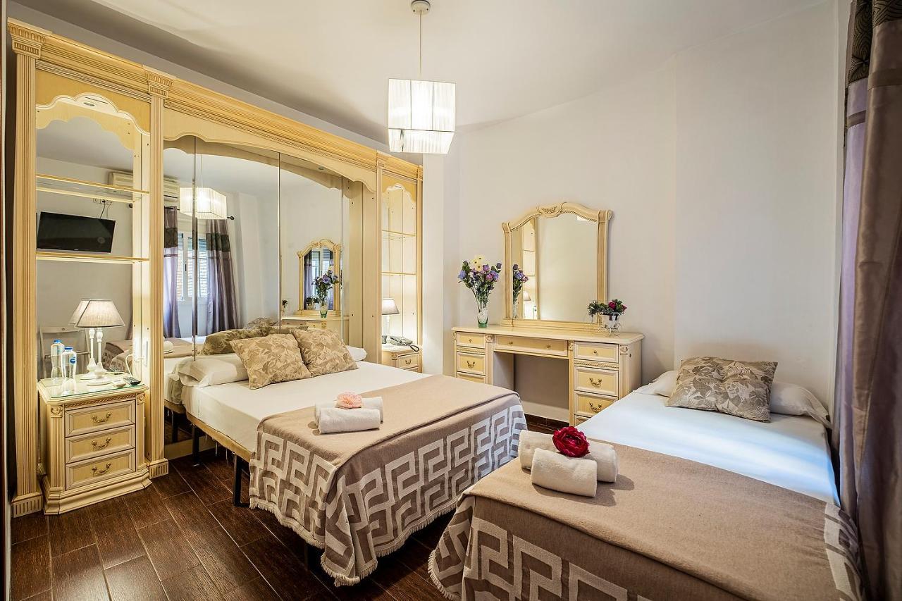 Noches De Triana Hotel Seville Ngoại thất bức ảnh