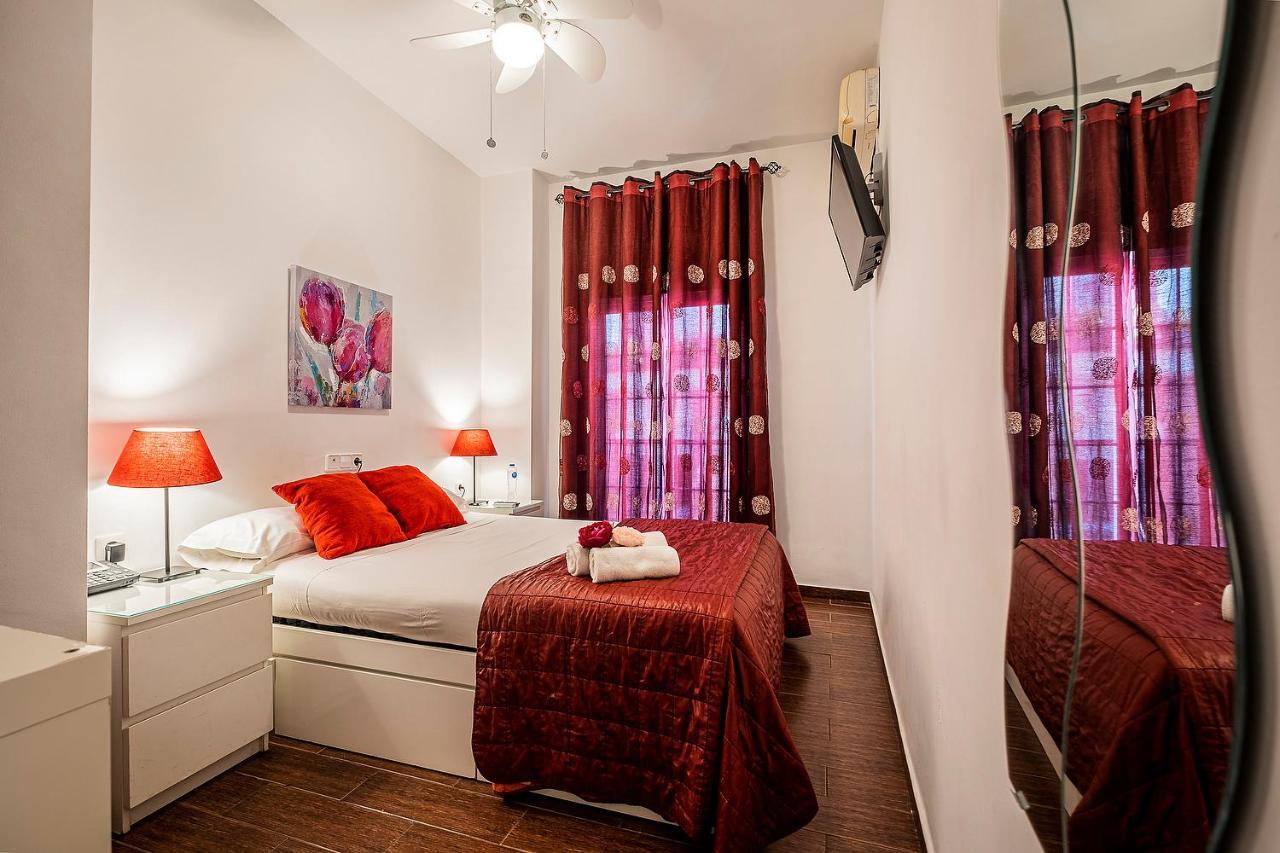 Noches De Triana Hotel Seville Ngoại thất bức ảnh