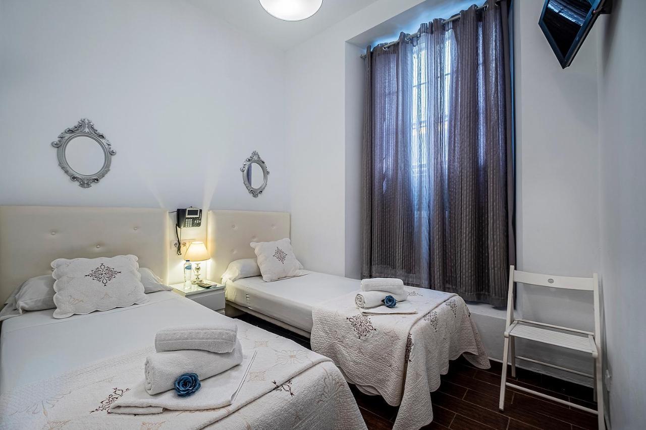 Noches De Triana Hotel Seville Ngoại thất bức ảnh