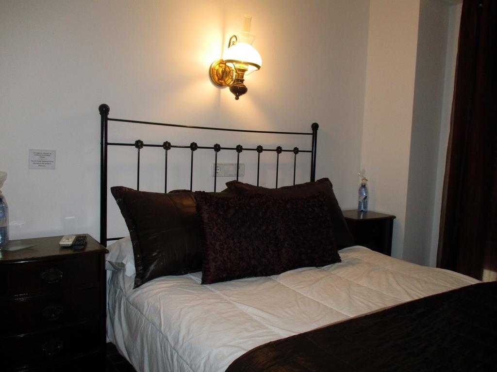 Noches De Triana Hotel Seville Ngoại thất bức ảnh