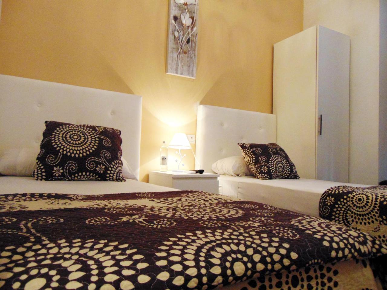 Noches De Triana Hotel Seville Ngoại thất bức ảnh