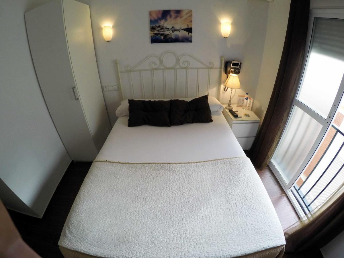 Noches De Triana Hotel Seville Ngoại thất bức ảnh