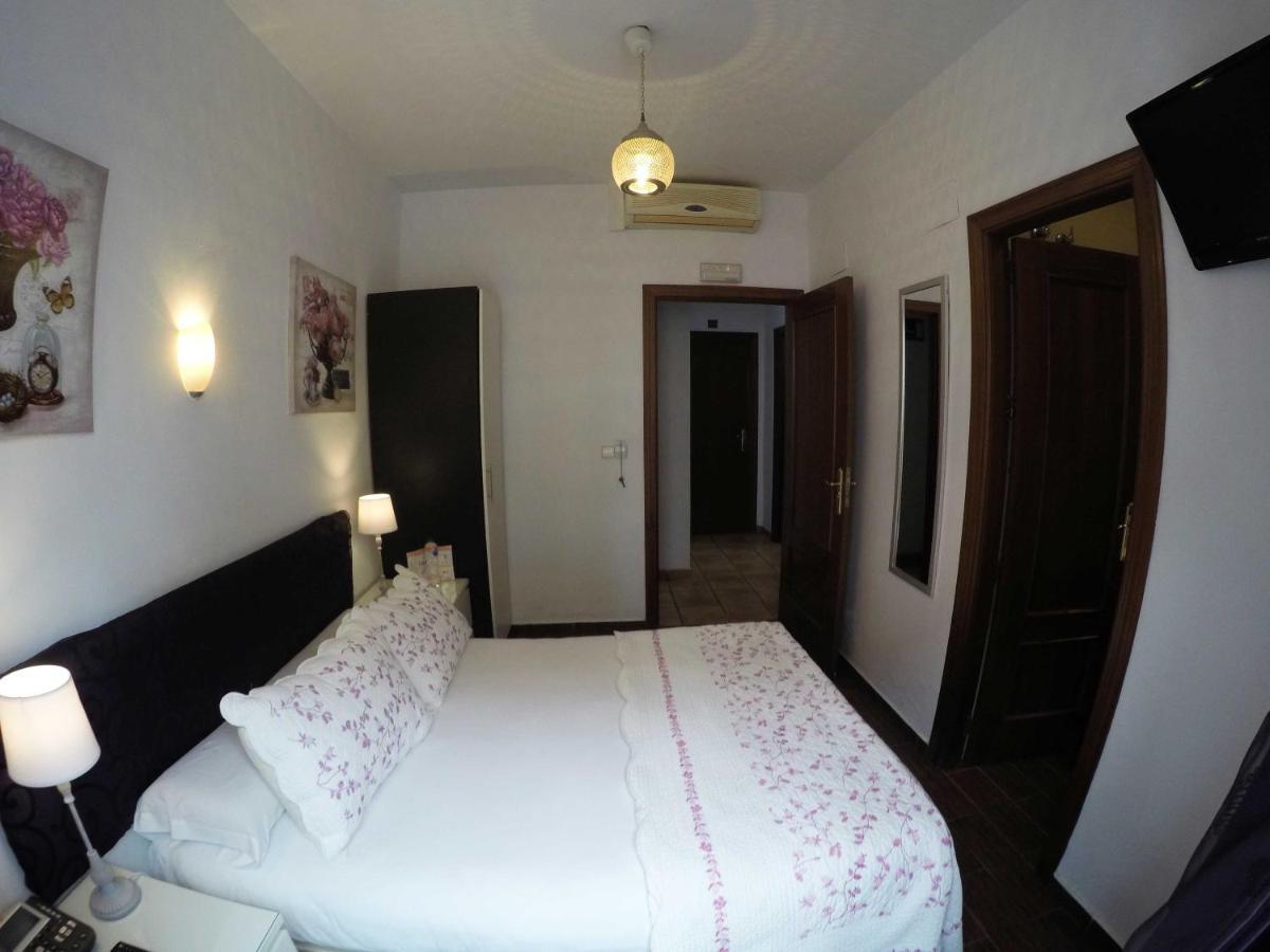 Noches De Triana Hotel Seville Ngoại thất bức ảnh